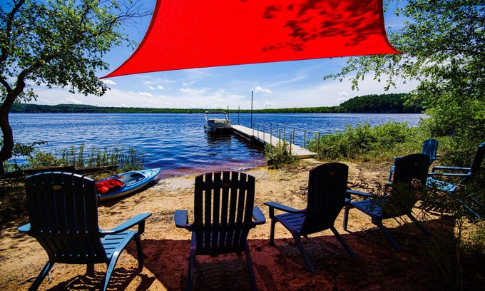 Wisconsin Dells Cabin | Upper Dells Riverfront/Private Dock/Kayaks/Firepit