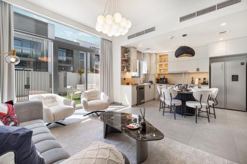 Dubai Villa | Upscale 4BR Villa, Bali Pool, Resort Escape