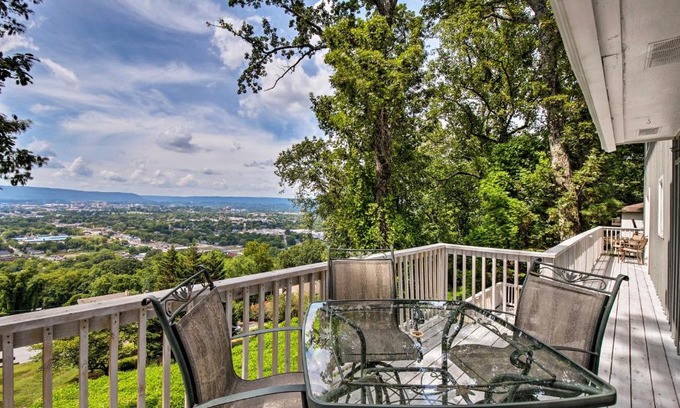 Missionary Ridge House | Upscale Chattanooga Home on Missionary Ridge!