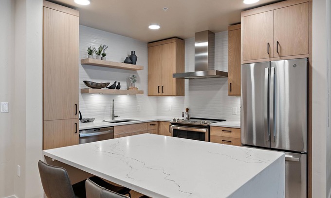 Tamarack Resort Condo | Upscale Condo|Plaza/Mountain views|PET FRIENDLY