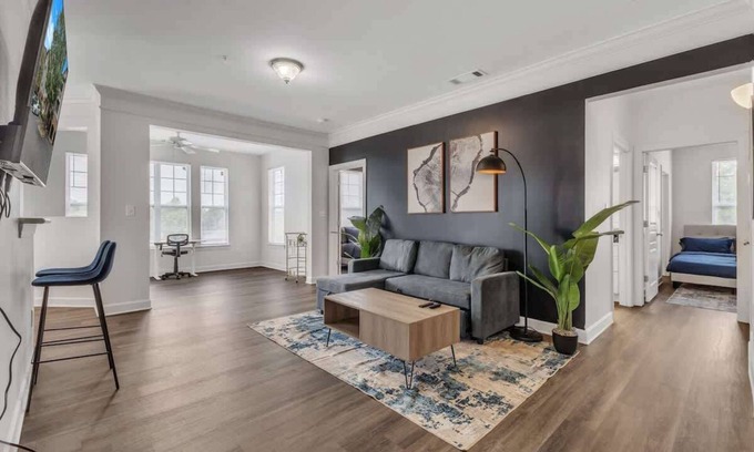 Southwest Raleigh Apartment | Upscale King 4BR Suite Mins to Downtown Raleigh!