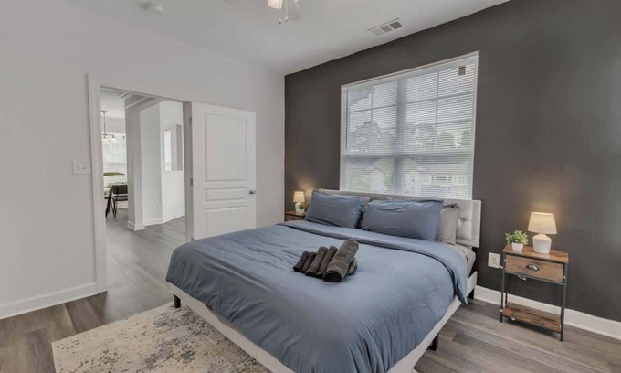 Southwest Raleigh Apartment | Upscale King 4BR Suite Mins to Downtown Raleigh!