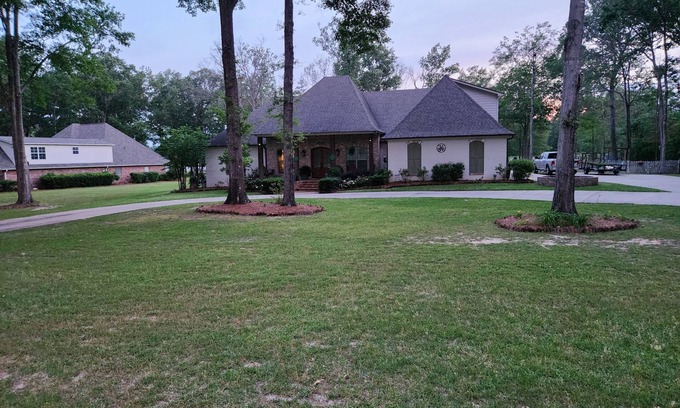 Brandon House | Upscaled Lakeview French Acadian Retreat Oasis