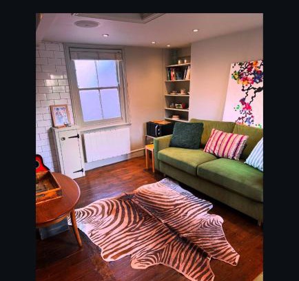 Felsted Apartment | Upstairs at Rumblebees