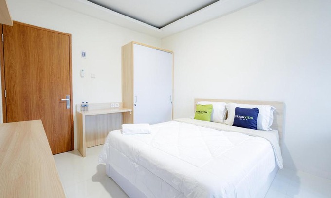 Ragunan Hotel | Urbanview Hotel Syariah The Ragunan Residence