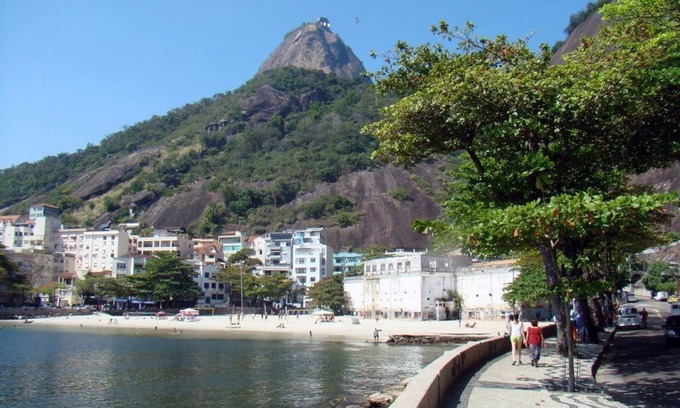 Urca Apartment | URCA, Ap. 2 qtos. at the feet of Sugar Loaf. 200m from the sea of Guanabara Bay.