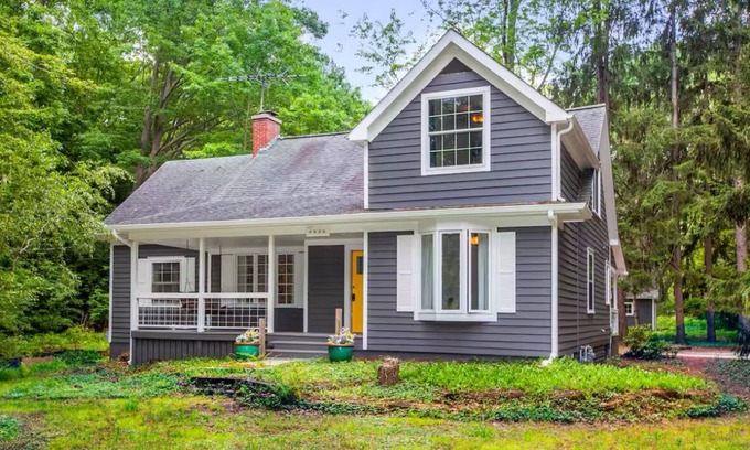 Shorewood-Tower Hills-Harbert House | Scenic Sawyer Dunes Pool House