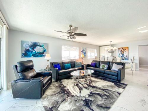 Crescent Beach House | Utopia Oceanfront Luxury at Bluewater Keyes