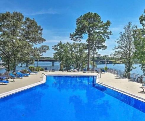 Mid America Apartment | Utopia on Lake Hamilton