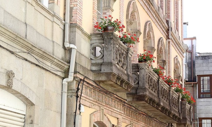 Caldas de Reis House | Vía XIX