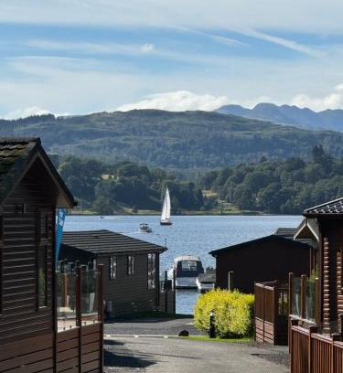 Troutbeck Bridge Apartment | V+B Hygge