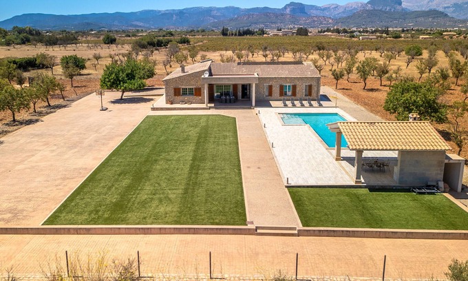 Binissalem Villa | V. Mireia 2002 by BeBreeze Mallorca