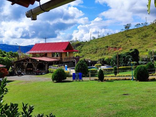 Calima Hotel | Vaca Pintada Calima Campestre