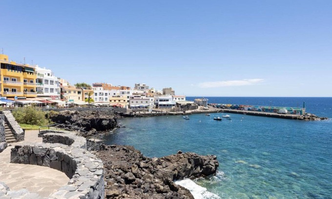 Los Abrigos Apartment | Vacation Apartment 'Eloy O Mariñeiro' with Wi-Fi