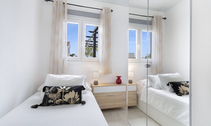 Triquivijate Apartment | Vacation Apartment 'Volcan - Apartamento Con Terraza' with Private Terrace and Wi-Fi