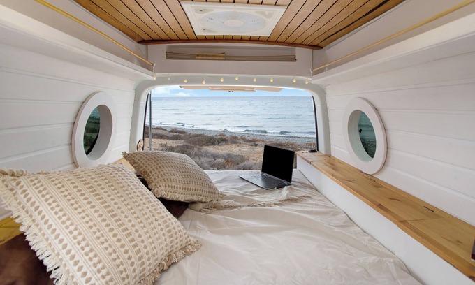 Telde RV Rental | Vacation Home 'Camper Inik' with Sea View & Wi-Fi