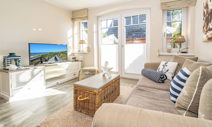 Westerland Apartment | Vacation home for up to 2 people with terrace in a central location.