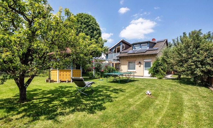Homberg House | Vacation Home "Großes Ferienhaus In Nordhessen" with one Private Terrace, Private Garden & Wi-Fi