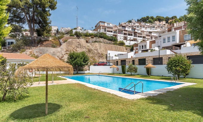 Velilla-Taramay House | Vacation Home "Los Pinos Mar y Montaña" with Mountain View, Pool, Wi-Fi, Garden & Terrace