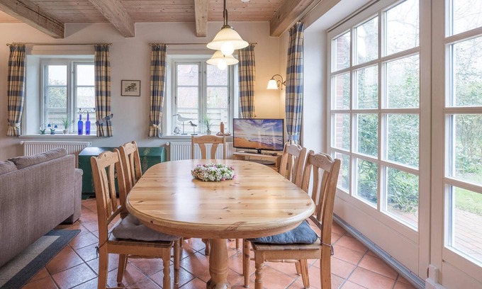 Borgsum House | Vacation home Marsch on Föhr in Borgsum for up to 5 people