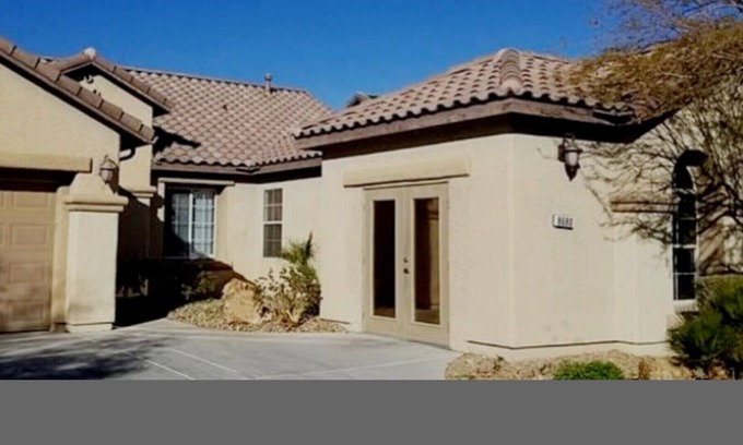 Rhodes Ranch Villa | Vacation Home W/ Pool 15 mins away from Las Vegas Strip