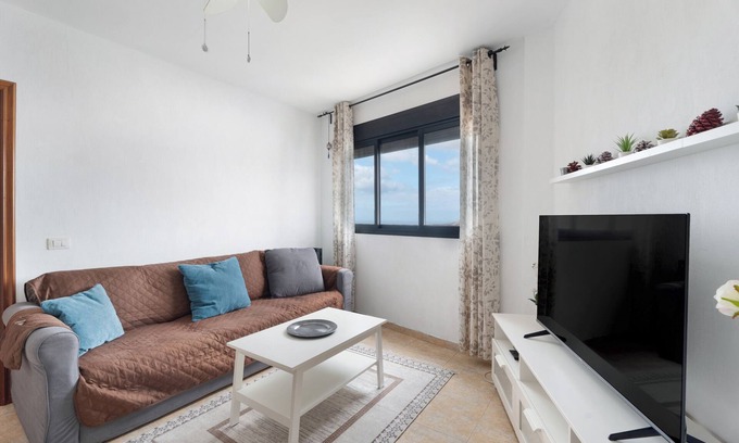 Buzanada Apartment | Vacation 'Litoral 3 - Casa Phil' with Sea View, Balcony and Wi-Fi