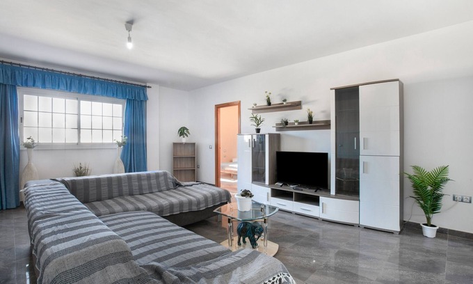 Los Abrigos Apartment | Vacation 'Los Abrigos 1' with Wi-Fi