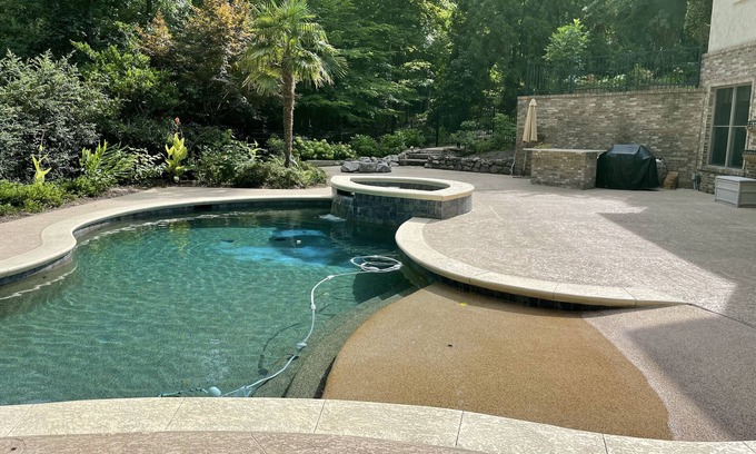 Sugar Hill House | Vacation Resort: Heated Pool, Spa, Gym, Kitchen, Laundry, in Tranquil Setting