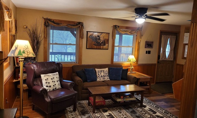 Kimbolton Cabin | Valley View Cabin bordering Salt Fork State Park WiFi