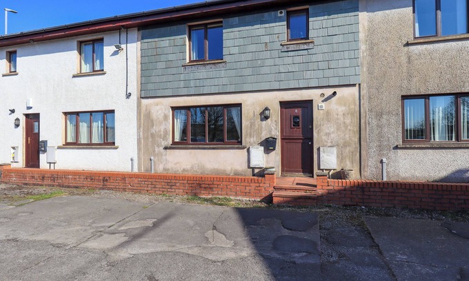 Cleator Moor Cottage | VALLEY VIEW, pet friendly in Cleator Moor