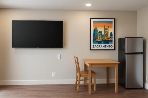 Southeastern Sacramento Hotel | Value Suites Extended Stay