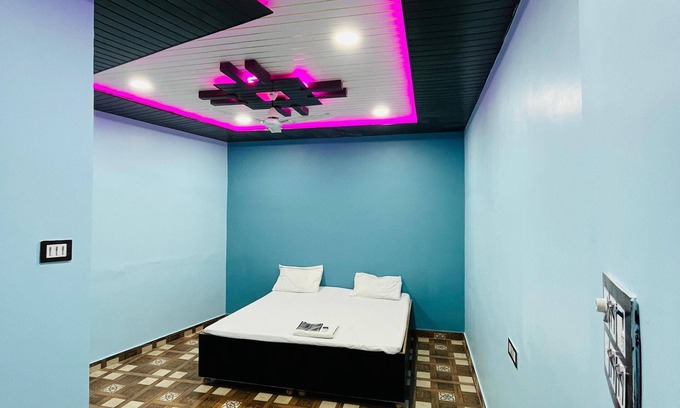 Budaun Hotel | Vande Bharat P Guest House