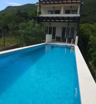 Denovici House | VanjAna 1