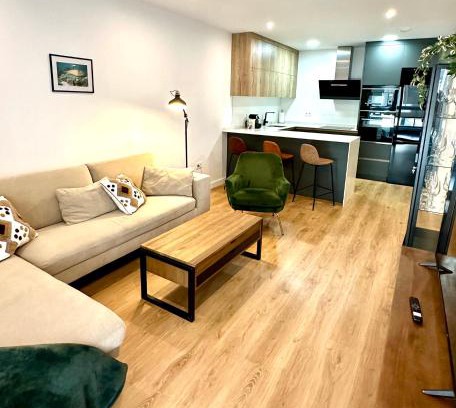 Almeria Apartment | Vega Parque II con parking privado, piscina y a 5 minutos de la playa