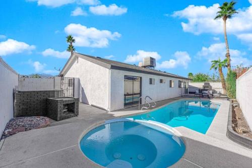 Las Vegas House | Vegas Bliss near The Strip - Pet & Family Friendly
