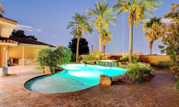 Spring Valley House | Vegas Home Resort w Pool, Spa, Theater Room - 10 Minutes from the Strip