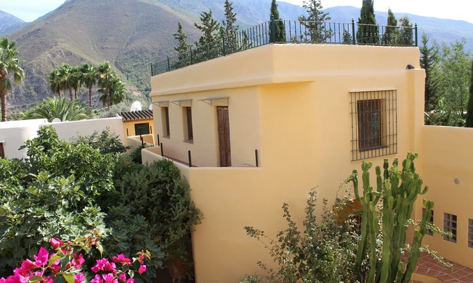 Orgiva House | Veleta - 2 double bedrooms with terrace, 2 bathrooms & roof terrace