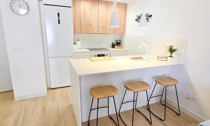 Velilla-Taramay Apartment | Velilla Seaview with Pool and Parking