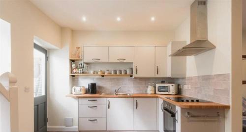 Erwood House | Vern Dale Cottage, Erwood, River Wye, Builth Wells