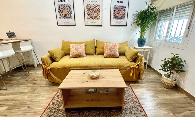 Perchel Norte Apartment | Very central studio with A/C, equipped kitchen, and elevator.