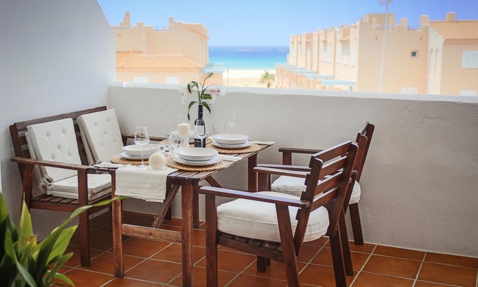 Tarifa Apartment | Very nice apartment in a prime location on the beach with terrace and sea view