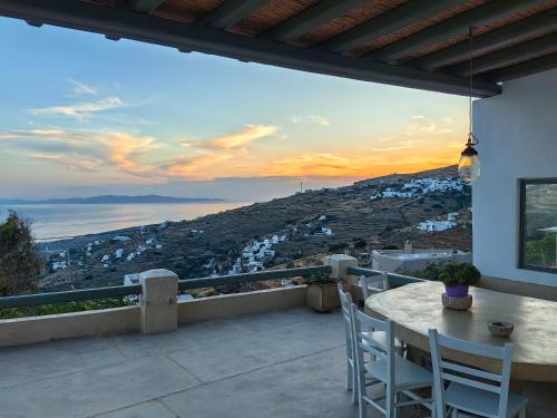 Tinos House | Vgena's house in Dio Choria