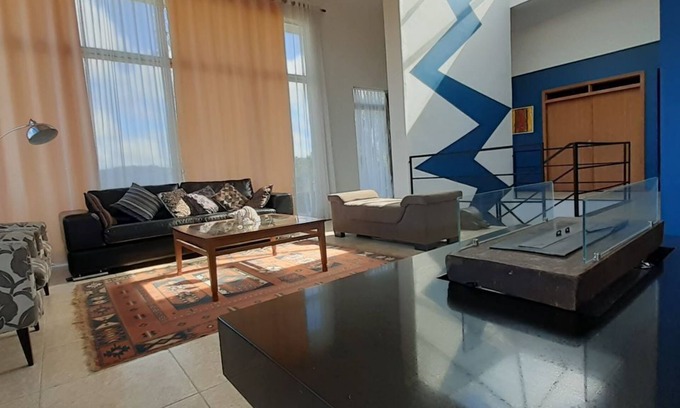 Novo Horizonte House | VI FARM TYPE HOUSE AT Juiz de Fora AIRPORT - inside the city