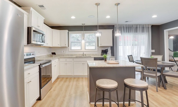 Elliott House | 'Vibe Villa' w/Backyard ~ 8 Mi to Shaw AFB!