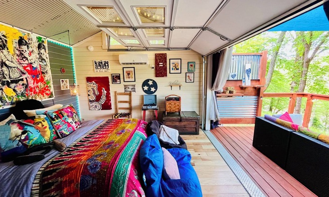 Sparta Villa | Vibrant Cabin On the River, Sparta #hiking #kayak