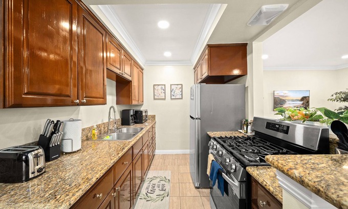 Alhambra Apartment | Vibrant&Refreshing 12 min to Downtown LA