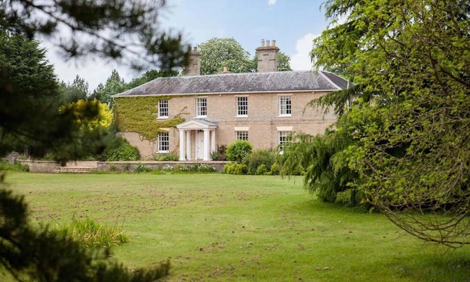 Great Hockham House | Vicarage House & Pool House