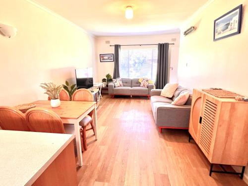 Victor Harbor Apartment | Victor Seaside Villa