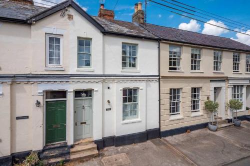 Monks Eleigh House | Victoria Cottage