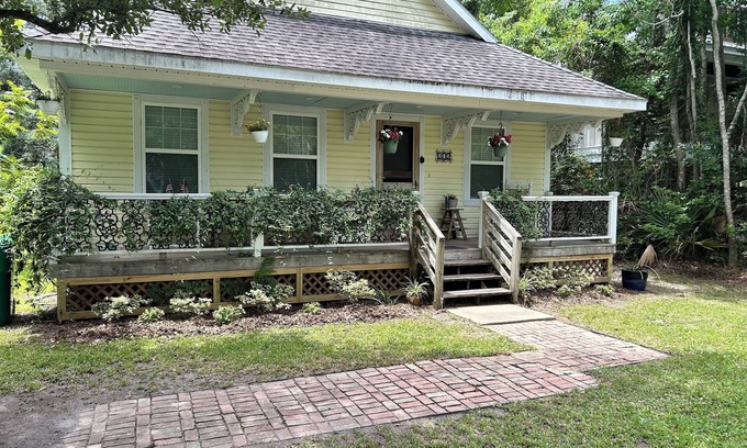 Bay St Louis House | Victorian style cottage